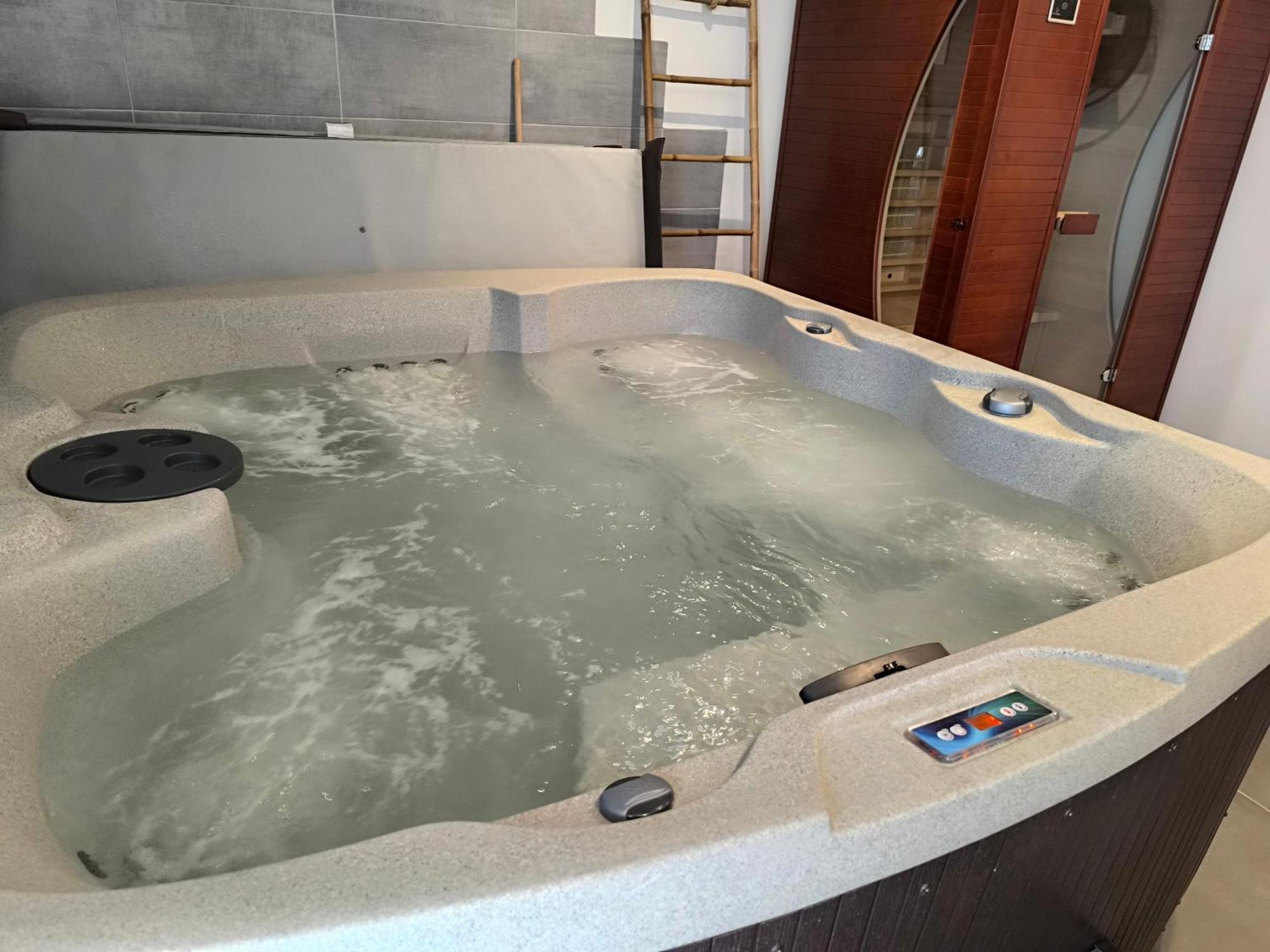 Gite Bonheur Et Charme Spa-Sauna Forfait 2H Inclus Kintzheim Exterior foto